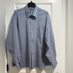 Mens Van Heusen Flex Dress Shirt, EUC